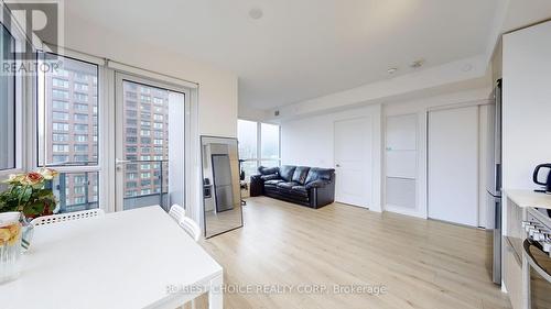 1611 - 395 Bloor Street E, Toronto, ON - Indoor Photo Showing Other Room