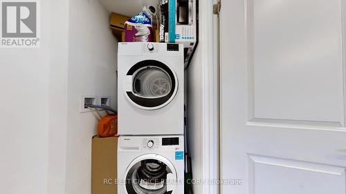 1611 - 395 Bloor Street E, Toronto, ON - Indoor Photo Showing Laundry Room