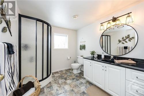 131 Senator Street, Carleton Place, ON - Indoor Photo Showing Bathroom
