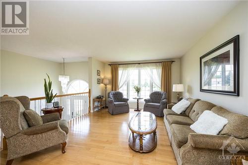 131 Senator Street, Carleton Place, ON - Indoor Photo Showing Living Room