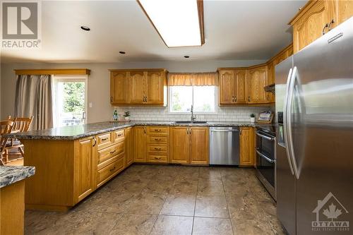 131 Senator Street, Carleton Place, ON - Indoor Photo Showing Kitchen