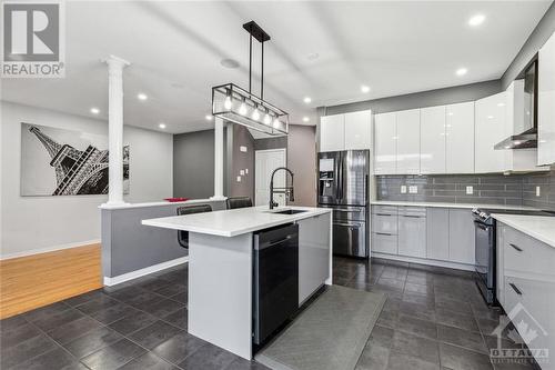 119 Macara Crescent, Ottawa, ON - Indoor Photo Showing Kitchen With Upgraded Kitchen