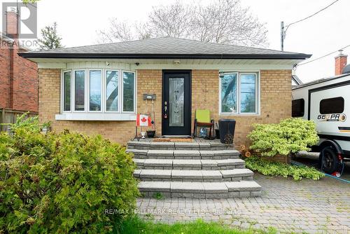 10 Flagstaff Road, Toronto (Clairlea-Birchmount), ON - Outdoor