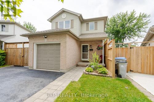 Covered front porch. - 22 Kristen Court, Middlesex Centre (Kilworth), ON - Outdoor