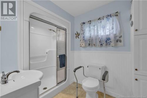 12 Gifford Road, Saint John, NB - Indoor Photo Showing Bathroom