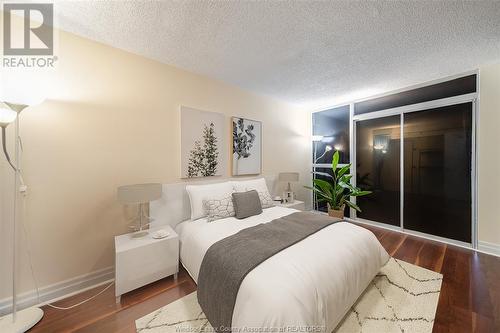 75 Riverside Drive East Unit# 901, Windsor, ON - Indoor Photo Showing Bedroom
