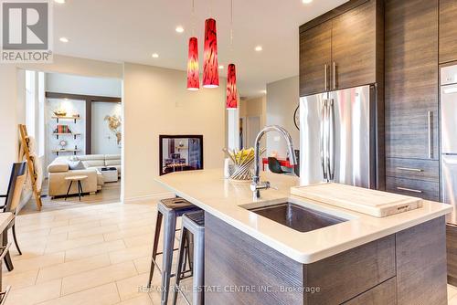 51 Creighton Avenue, Guelph, ON - Indoor Photo Showing Kitchen With Upgraded Kitchen