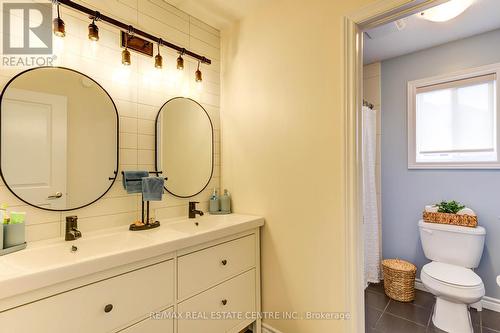 51 Creighton Avenue, Guelph, ON - Indoor Photo Showing Bathroom