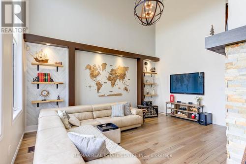 51 Creighton Avenue, Guelph, ON - Indoor Photo Showing Living Room