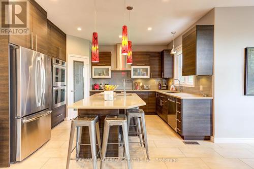 51 Creighton Avenue, Guelph, ON - Indoor Photo Showing Kitchen With Upgraded Kitchen