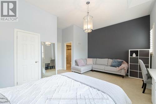 2477 Longridge Crescent, Oakville, ON - Indoor Photo Showing Bedroom