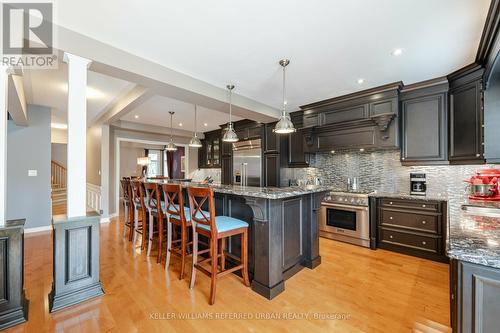 2477 Longridge Crescent, Oakville, ON - Indoor Photo Showing Kitchen With Upgraded Kitchen