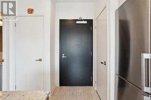 1125 - 31 Tippett Road, Toronto, ON - Indoor Photo Showing Other Room