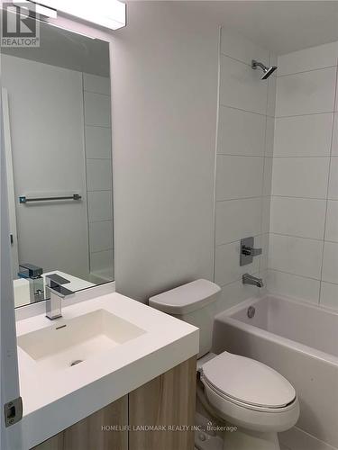 1038 - 251 Jarvis Street, Toronto, ON - Indoor Photo Showing Bathroom