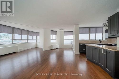 501 - 250 Queens Quay, Toronto, ON - Indoor Photo Showing Kitchen