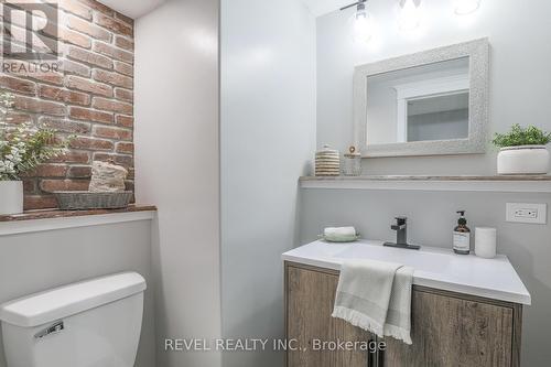 65 Eldon Road, Kawartha Lakes, ON - Indoor Photo Showing Bathroom