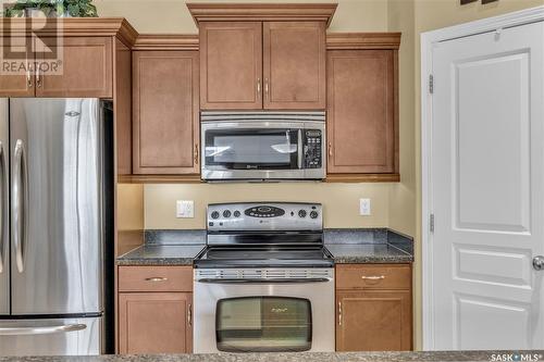 304 218 Heath Avenue, Saskatoon, SK - Indoor Photo Showing Kitchen With Stainless Steel Kitchen