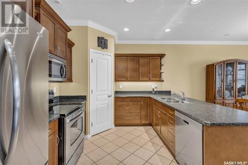 304 218 Heath Avenue, Saskatoon, SK - Indoor Photo Showing Kitchen With Double Sink