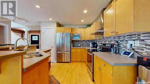 2665 Garnet Street, Regina, SK - Indoor Photo Showing Kitchen With Stainless Steel Kitchen With Double Sink