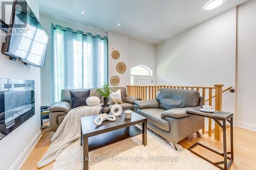 69 Edward Horton Crescent, Toronto (Islington-City Centre West), ON - Indoor Photo Showing Living Room