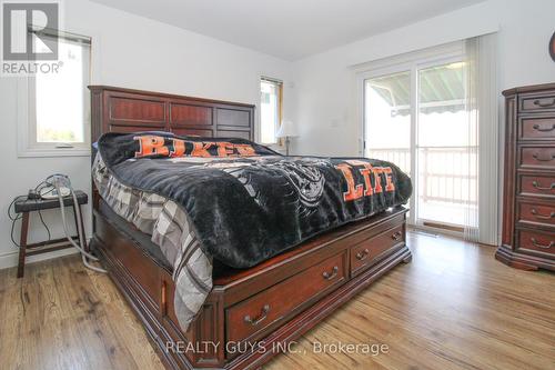 223 Crosby Drive, Kawartha Lakes, ON - Indoor Photo Showing Bedroom