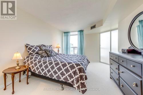 802 - 4460 Tucana Court W, Mississauga, ON - Indoor Photo Showing Bedroom