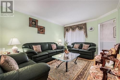 Living Room / Main - 1090 Karsh Drive, Ottawa, ON - Indoor Photo Showing Living Room