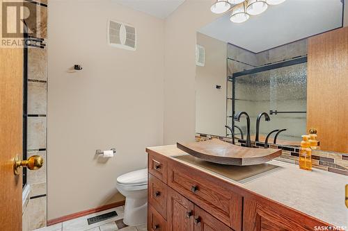 403 Smoothstone Crescent, Saskatoon, SK - Indoor Photo Showing Bathroom