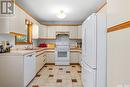 403 Smoothstone Crescent, Saskatoon, SK  - Indoor Photo Showing Kitchen With Double Sink 