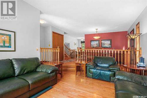 403 Smoothstone Crescent, Saskatoon, SK - Indoor Photo Showing Living Room