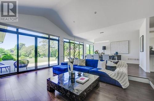 1480 Mannheim Road, Mannheim, ON - Indoor Photo Showing Living Room