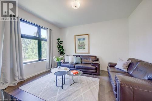 1480 Mannheim Road, Mannheim, ON - Indoor Photo Showing Living Room