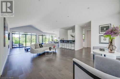 1480 Mannheim Road, Mannheim, ON - Indoor Photo Showing Living Room