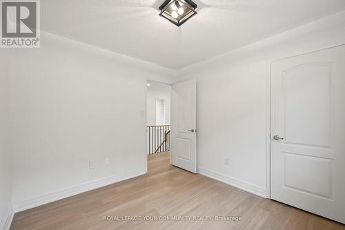 32 Carousel Crescent, Richmond Hill, ON - Indoor Photo Showing Other Room