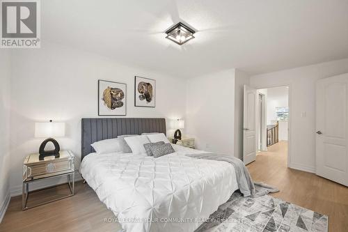 32 Carousel Crescent, Richmond Hill, ON - Indoor Photo Showing Bedroom