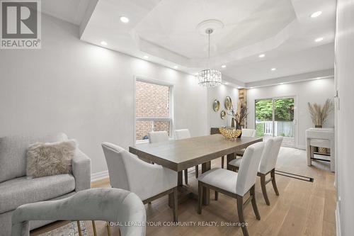 32 Carousel Crescent, Richmond Hill, ON - Indoor Photo Showing Dining Room