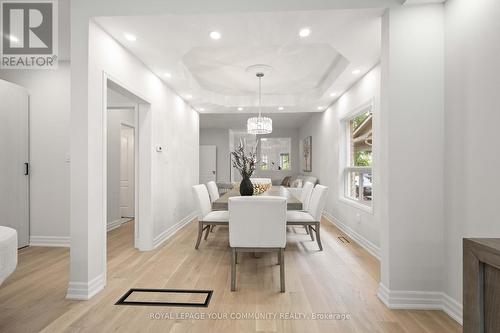 32 Carousel Crescent, Richmond Hill, ON - Indoor Photo Showing Dining Room