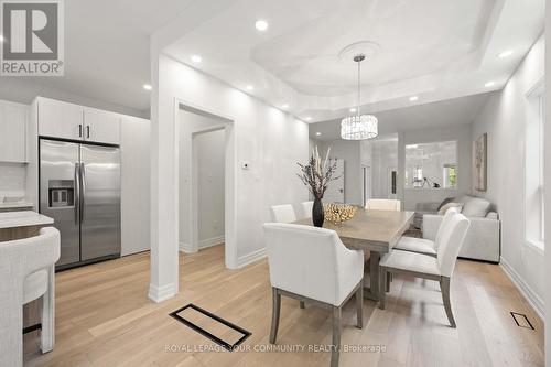 32 Carousel Crescent, Richmond Hill, ON - Indoor Photo Showing Dining Room