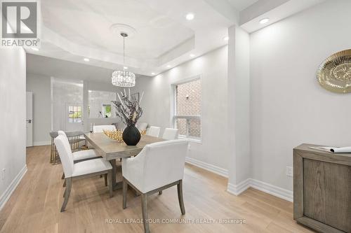 32 Carousel Crescent, Richmond Hill, ON - Indoor Photo Showing Dining Room