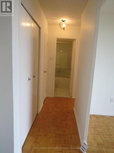 305 - 5 Frith Road, Toronto, ON - Indoor Photo Showing Other Room