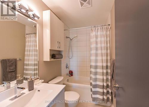 405 - 111 Worsley Street, Barrie, ON - Indoor Photo Showing Bathroom