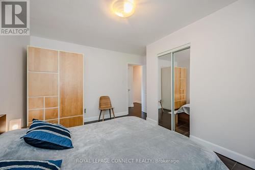 422 Ginger Downs, Mississauga, ON - Indoor Photo Showing Bedroom