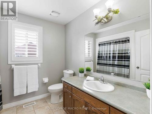 34 Teramo Court, Hamilton, ON - Indoor Photo Showing Bathroom