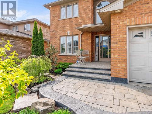 34 Teramo Court, Hamilton, ON - Outdoor