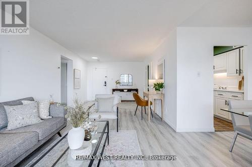 910 - 1210 Radom Street, Pickering, ON - Indoor Photo Showing Living Room