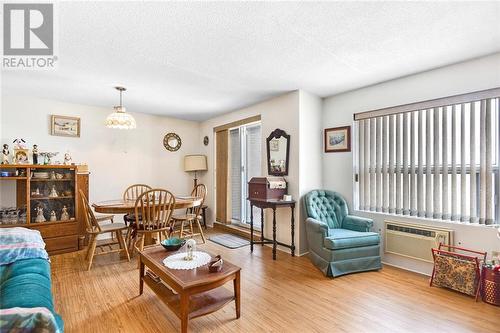 3 Apple Street Unit#706, Brockville, ON - Indoor Photo Showing Living Room