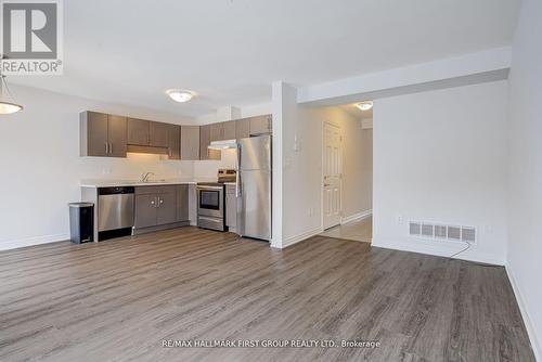 9541 Tallgrass Avenue, Niagara Falls, ON - Indoor Photo Showing Kitchen