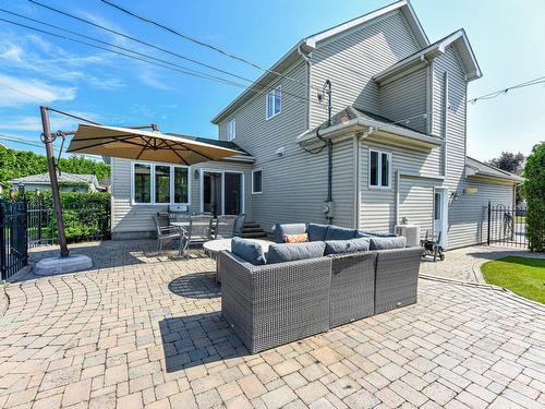 Cour - 11 Rue Daubigny, Candiac, QC - Outdoor With Deck Patio Veranda