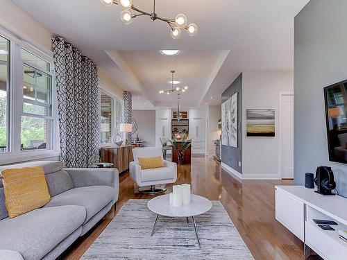 Salon - 4037 Rue Des Bolets, Saint-Bruno-De-Montarville, QC - Indoor Photo Showing Living Room