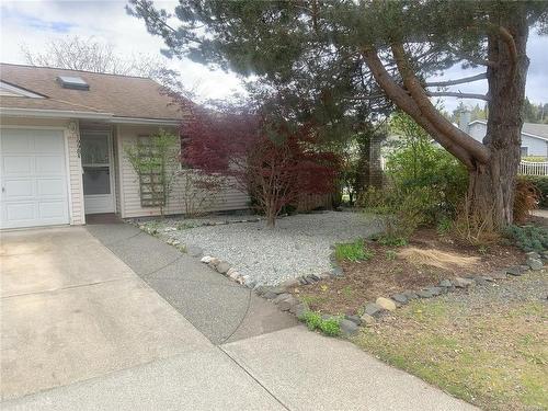 B-1998 20Th St, Courtenay, BC - Outdoor